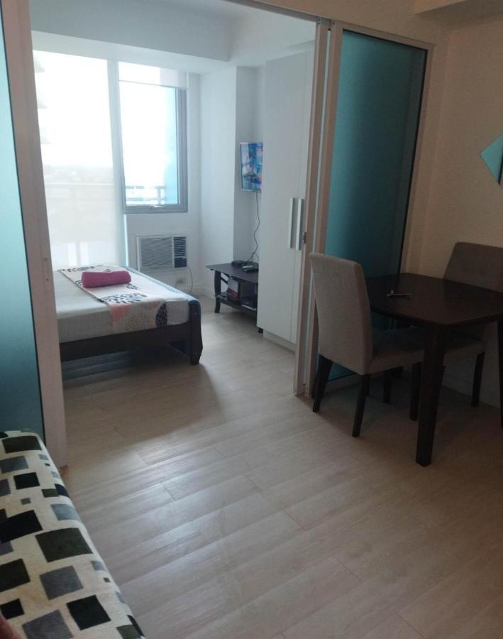 Home At Sm Bicutan Манила Экстерьер фото